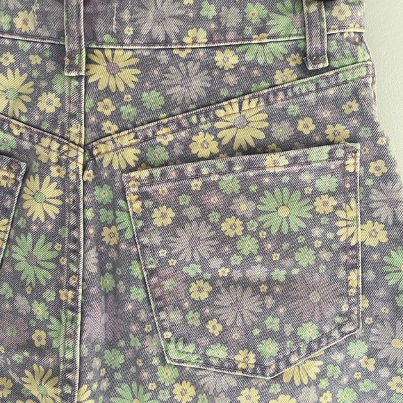 ZARA Floral High Waisted Denim 70s Shorts Lilac, Size US 4 (EU 36) - Picture 8 of 9